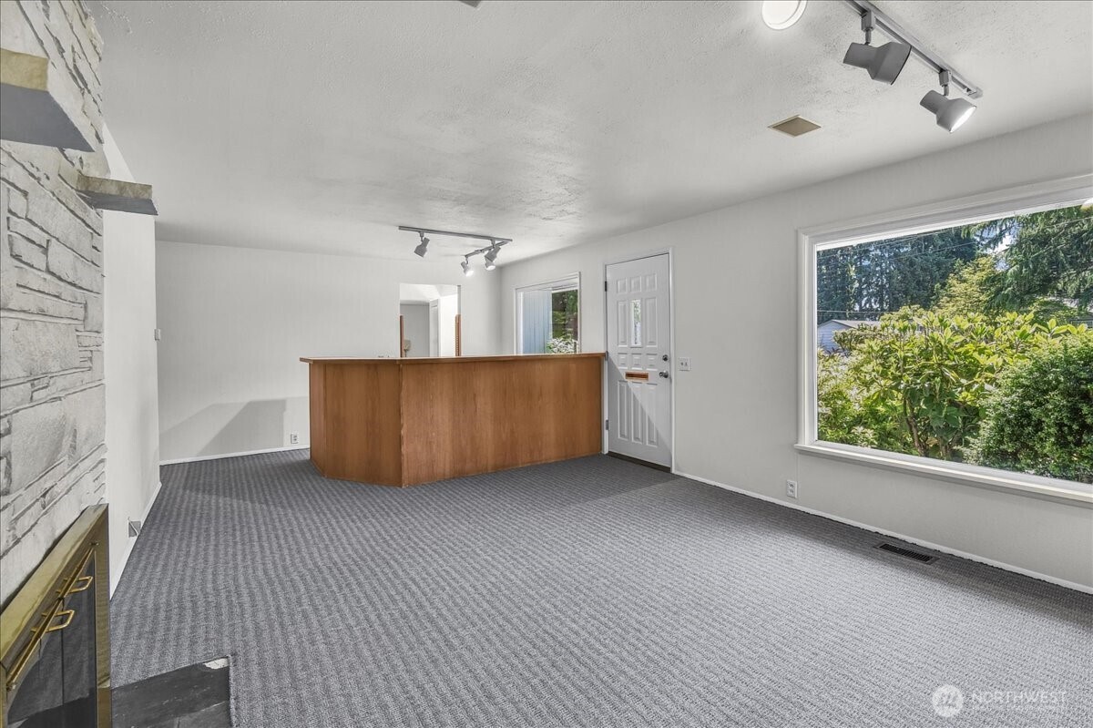 7523 220th Street SW, Edmonds, WA 98026