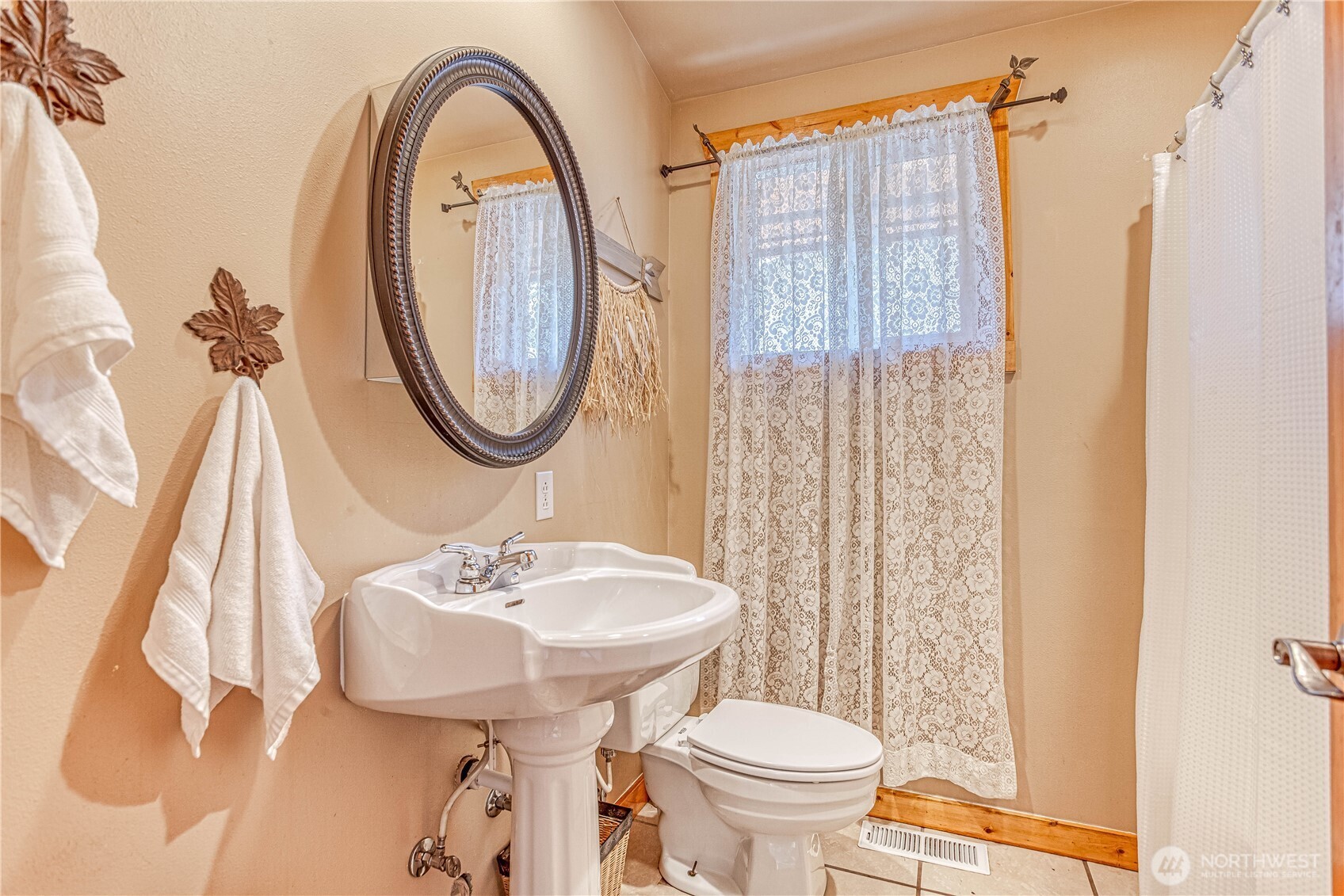 170 E Entiat Drive , Orondo, WA 98843