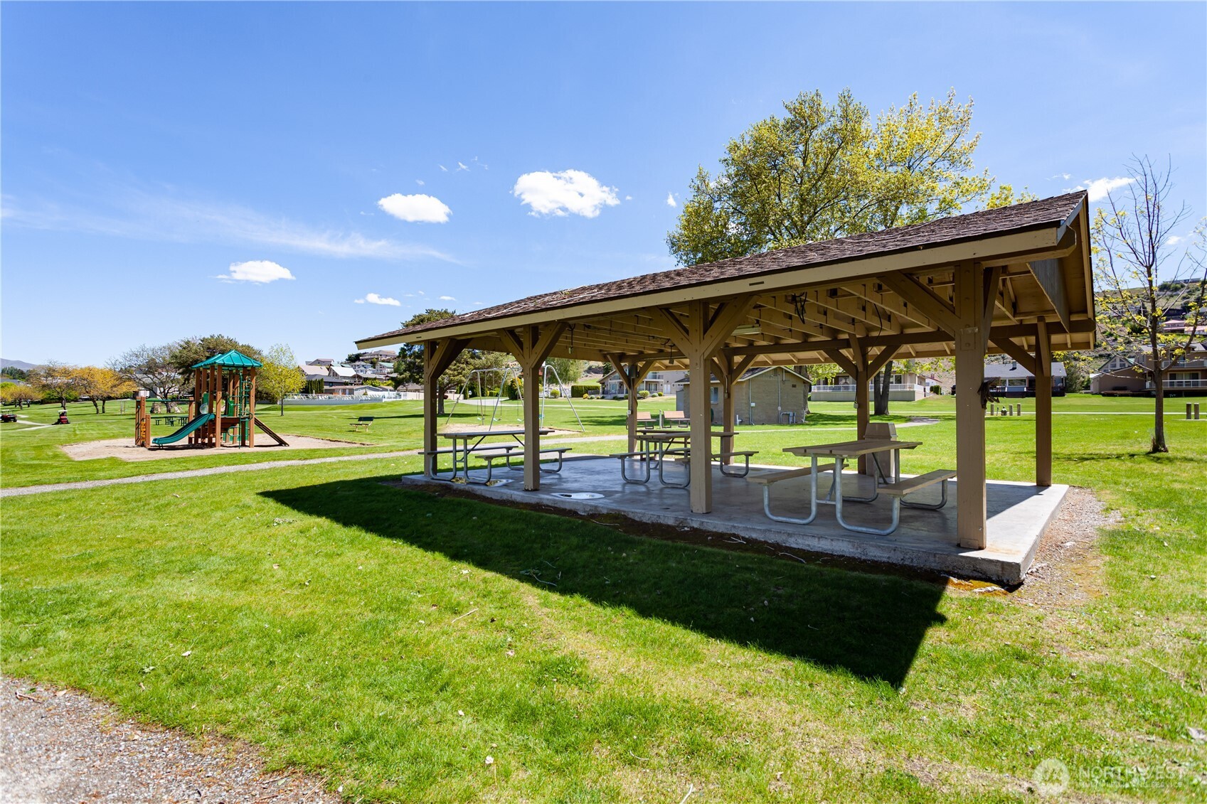170 E Entiat Drive , Orondo, WA 98843