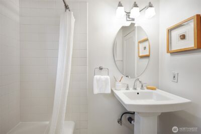 4001 NE 57th Street , Seattle, WA 98105 - Photo 13