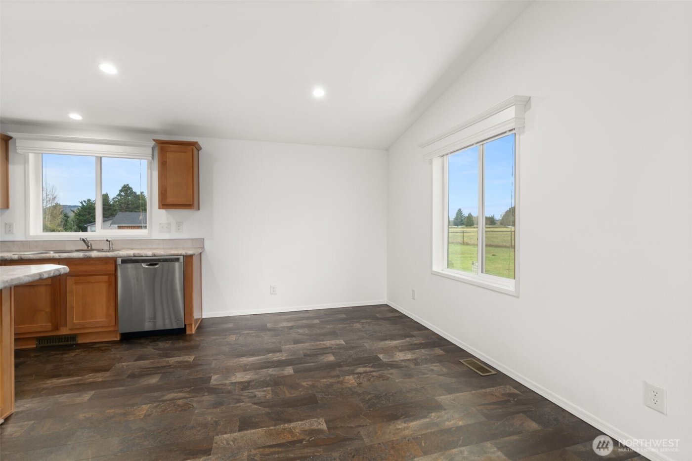 208 Mossyrock Rd West , Mossyrock, WA 98564