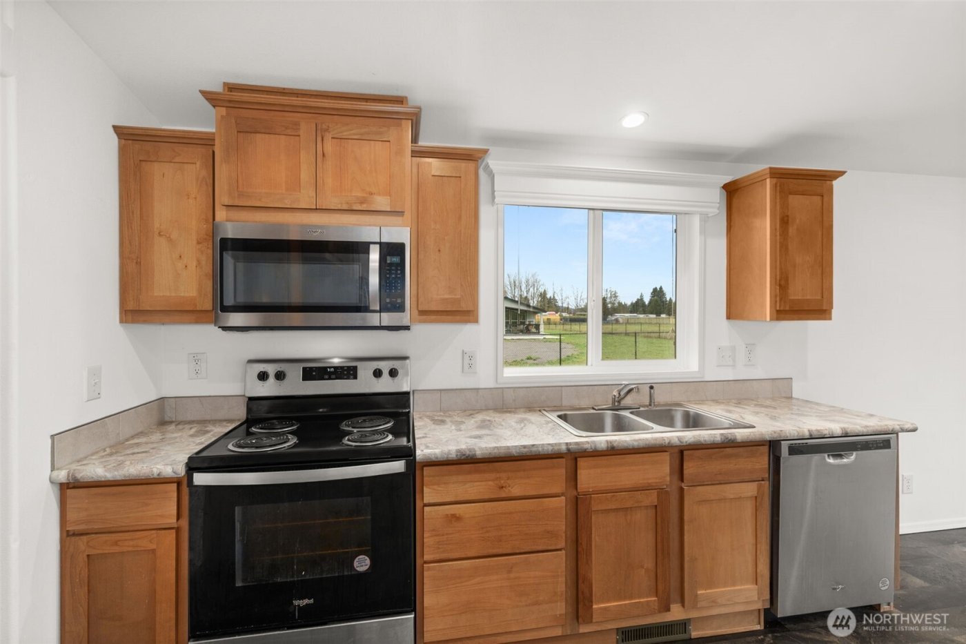 208 Mossyrock Rd West , Mossyrock, WA 98564