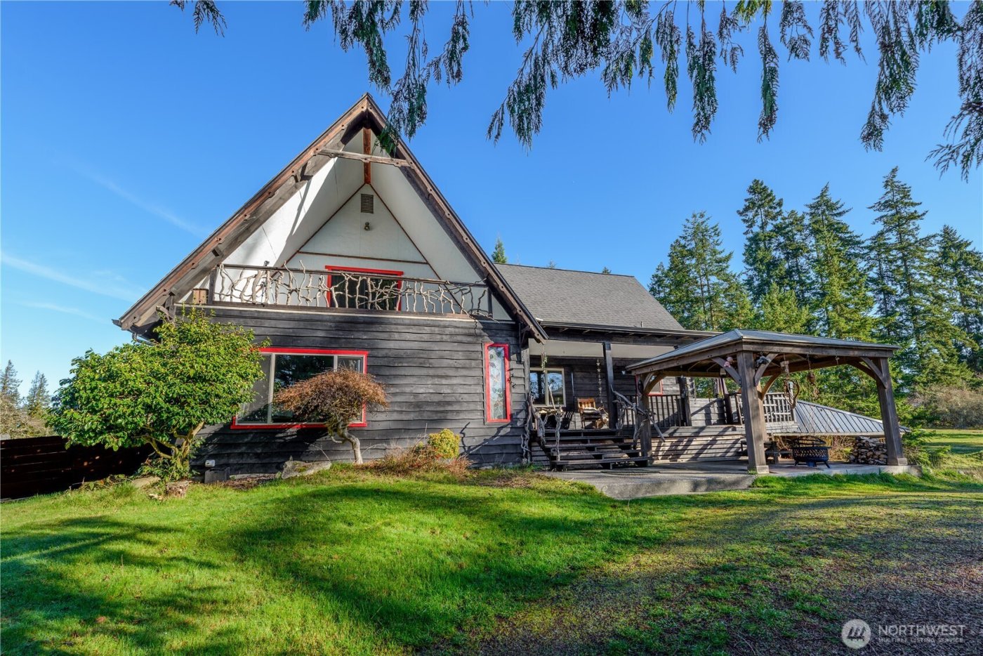 323 Hulse Road , Port Angeles, WA 98362