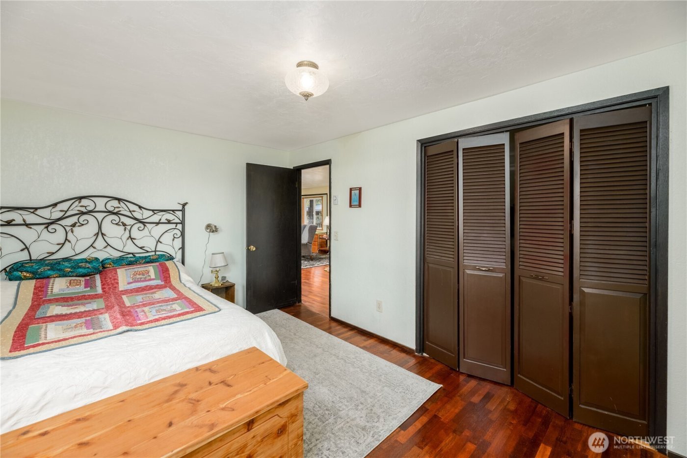 323 Hulse Road , Port Angeles, WA 98362