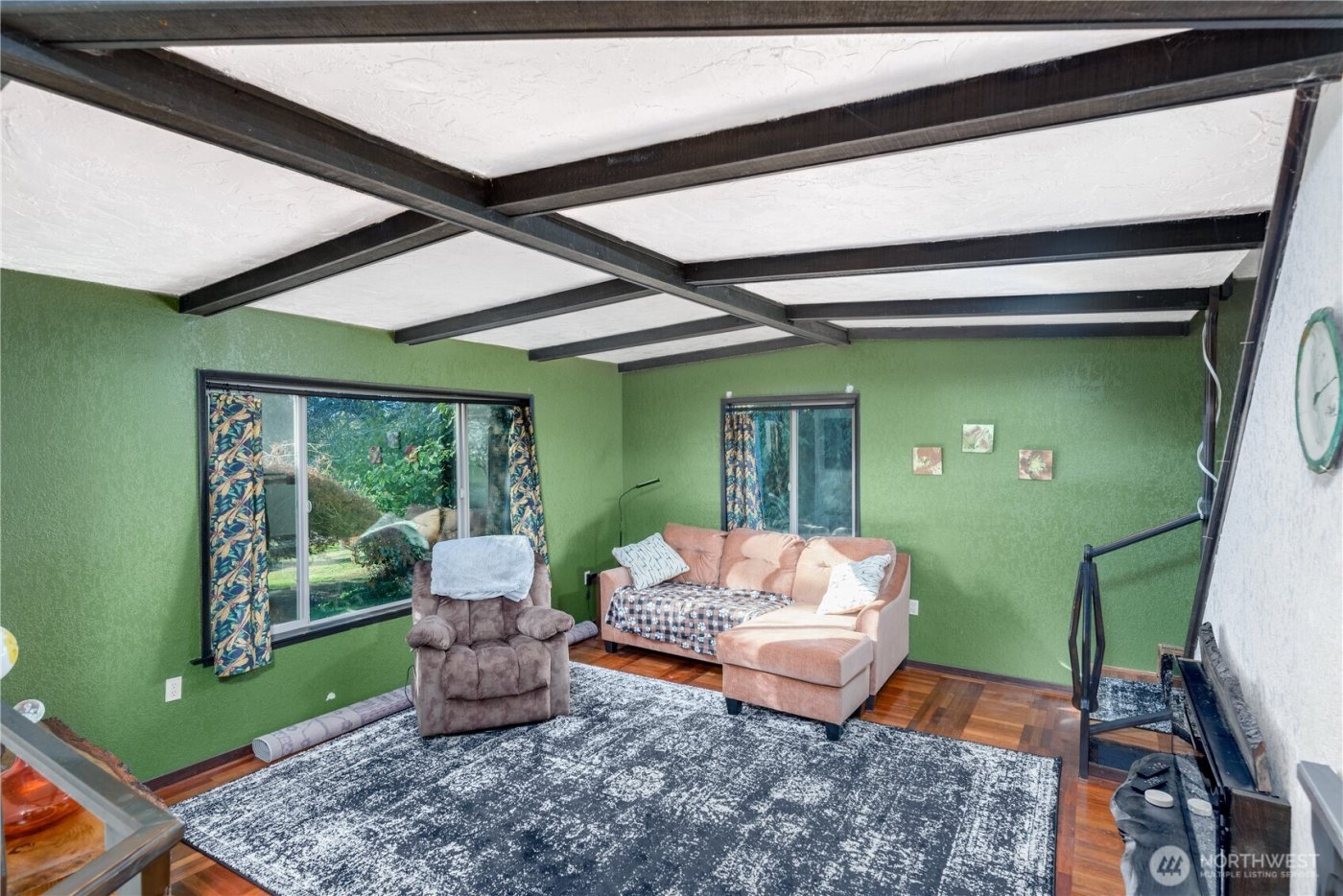 323 Hulse Road , Port Angeles, WA 98362