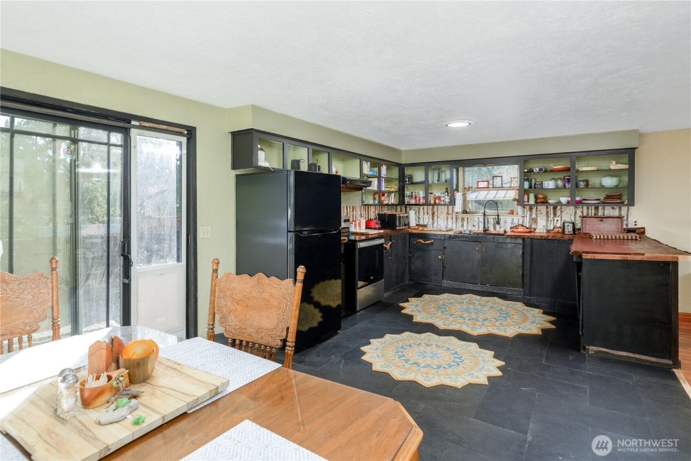 323 Hulse Road , Port Angeles, WA 98362