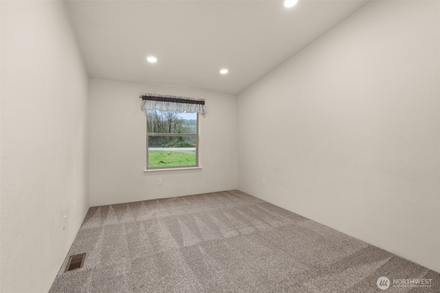 216 Mossyrock Rd West , Mossyrock, WA 98564