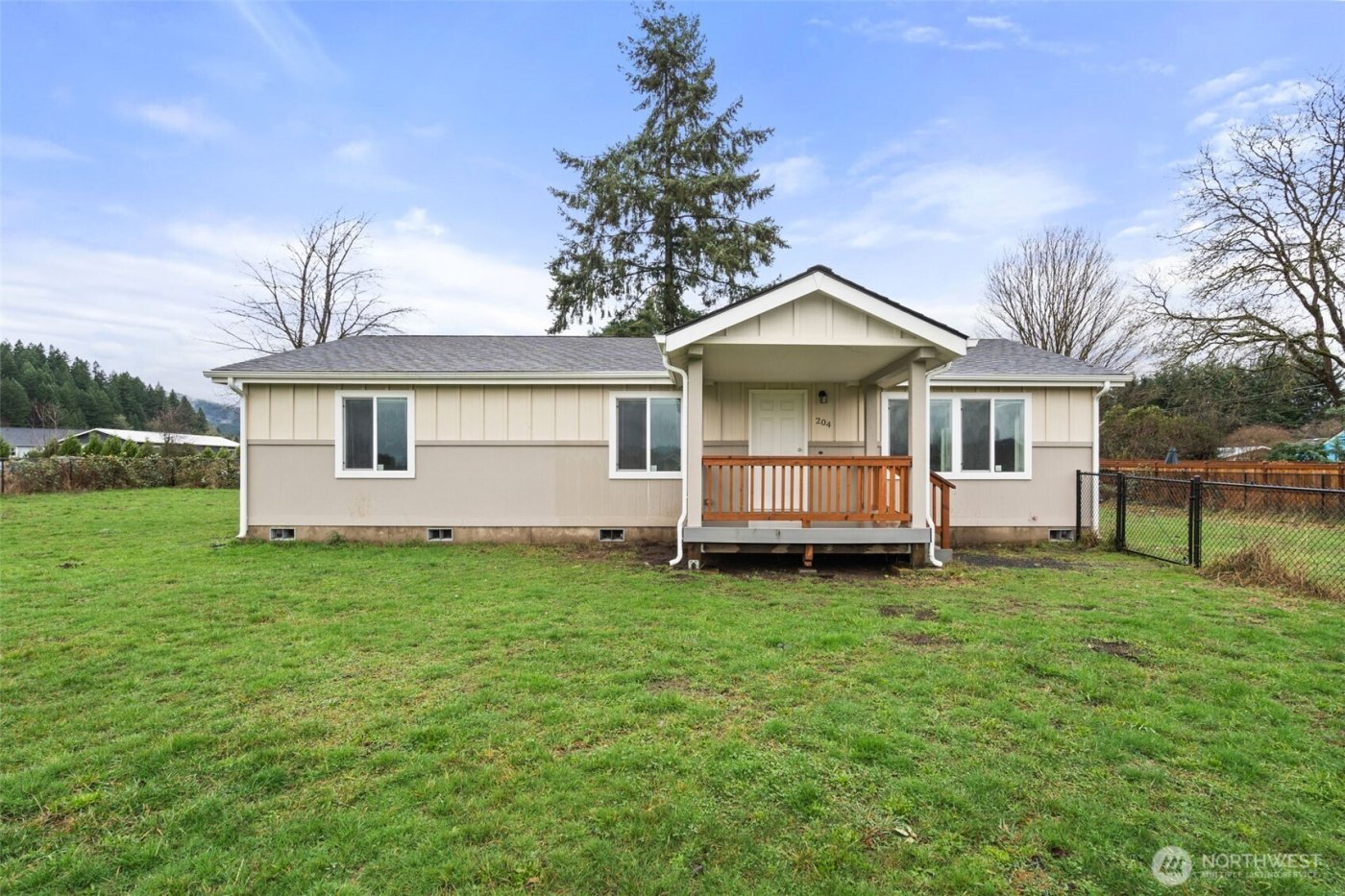 204 Mossyrock Rd West , Mossyrock, WA 98564