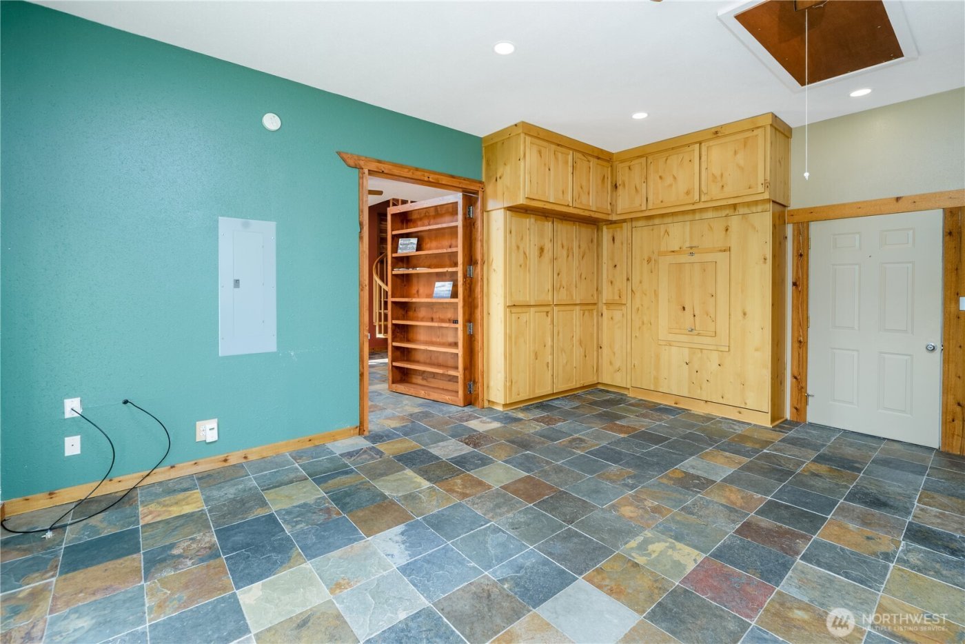 51 Gunn Road , Port Angeles, WA 98362