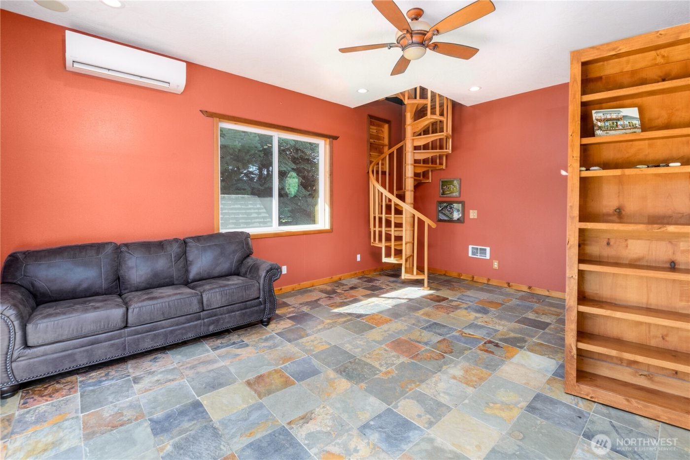 51 Gunn Road , Port Angeles, WA 98362