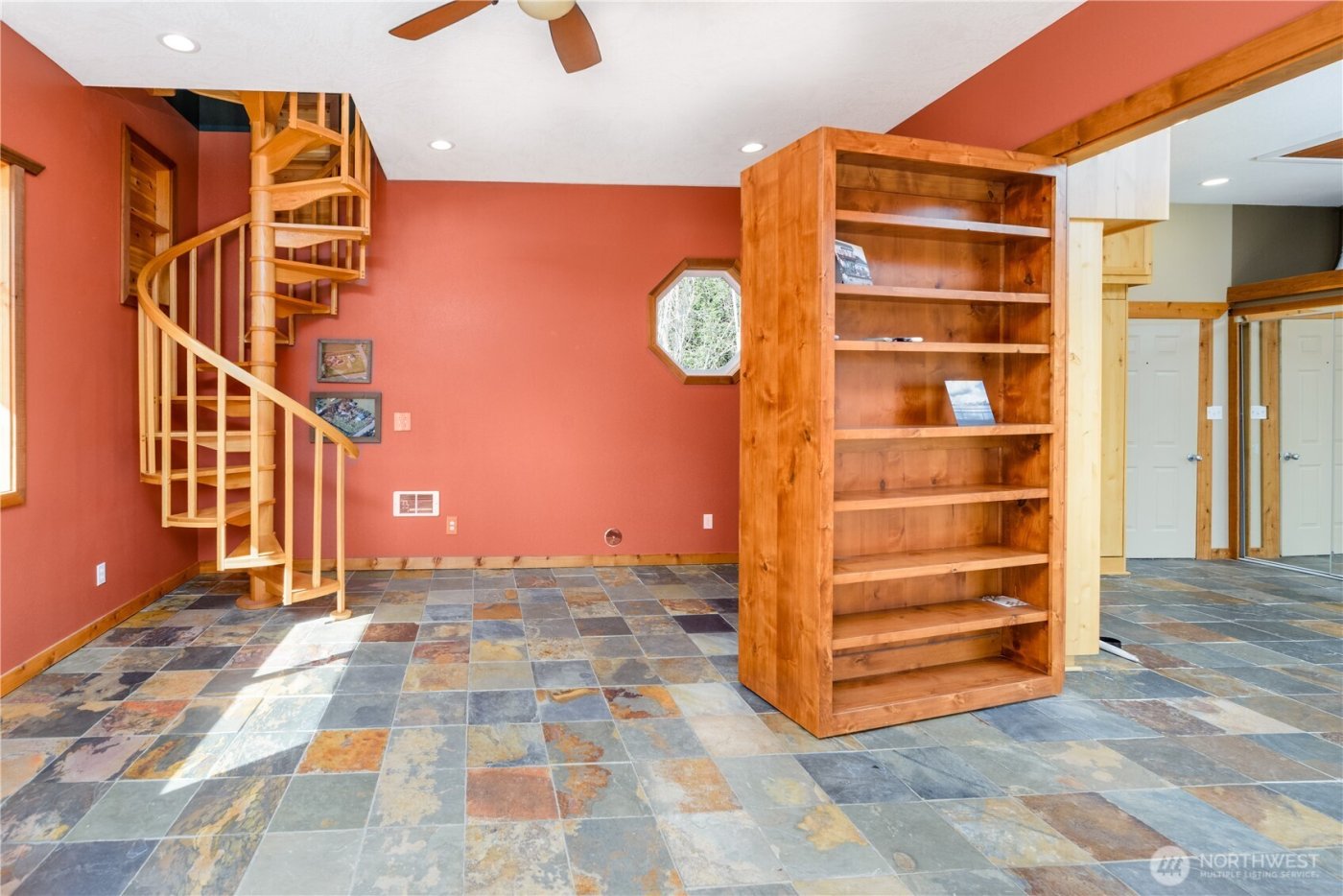 51 Gunn Road , Port Angeles, WA 98362