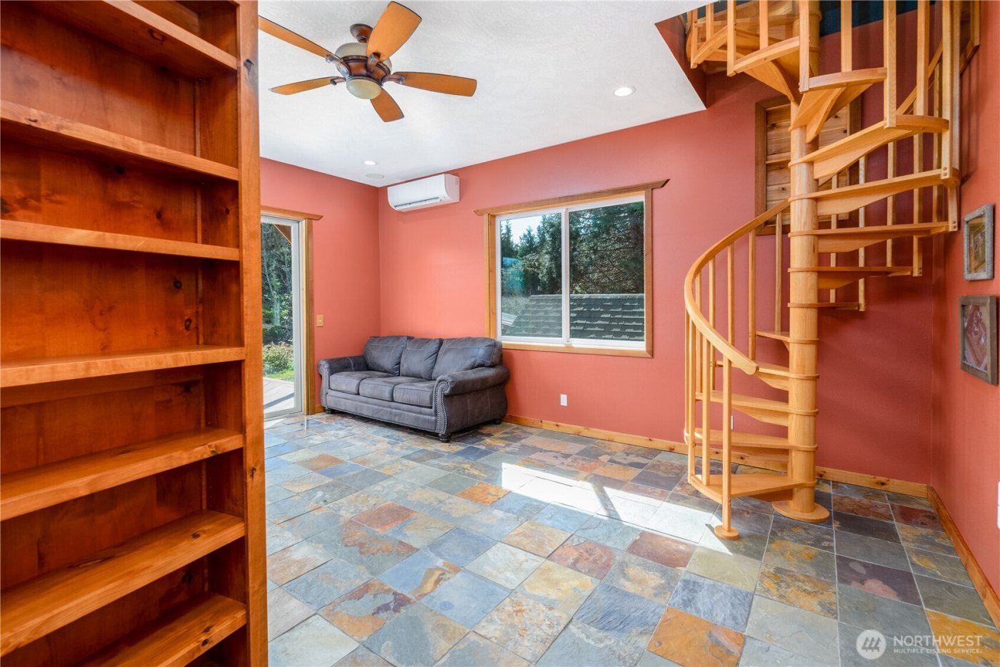 51 Gunn Road , Port Angeles, WA 98362