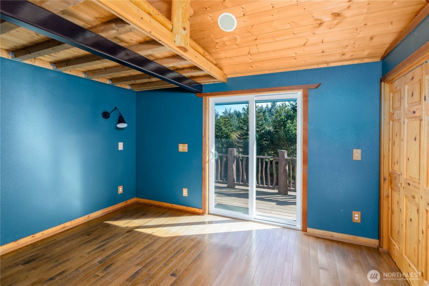 51 Gunn Road , Port Angeles, WA 98362