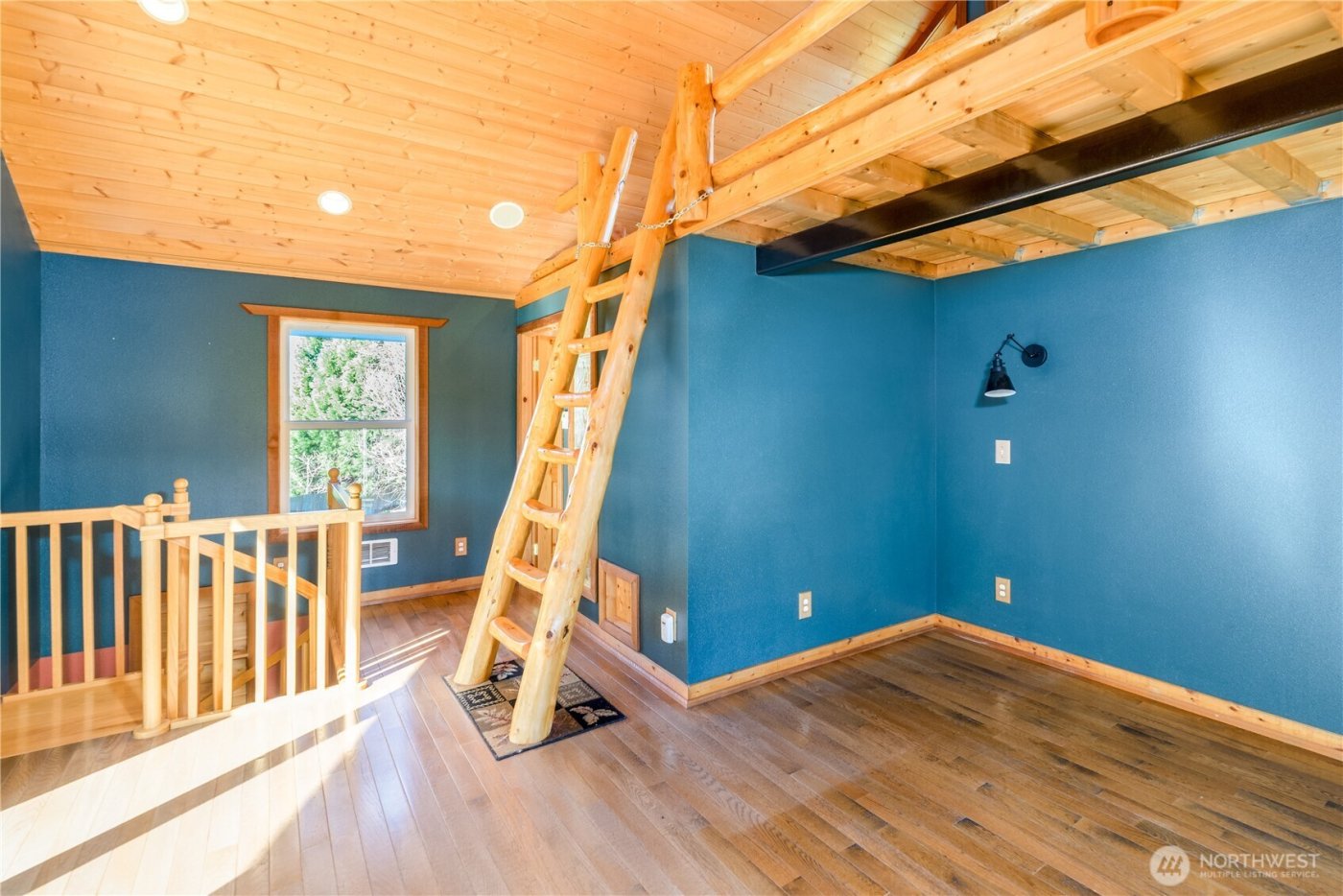 51 Gunn Road , Port Angeles, WA 98362