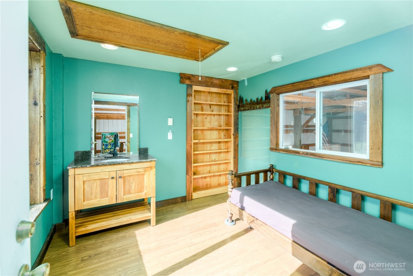 51 Gunn Road , Port Angeles, WA 98362