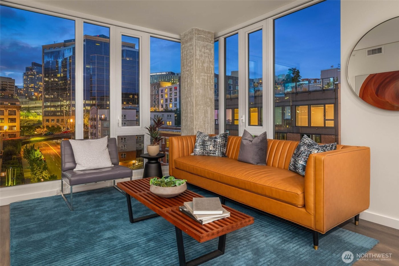 450 S Main St #901, Seattle, WA 98104