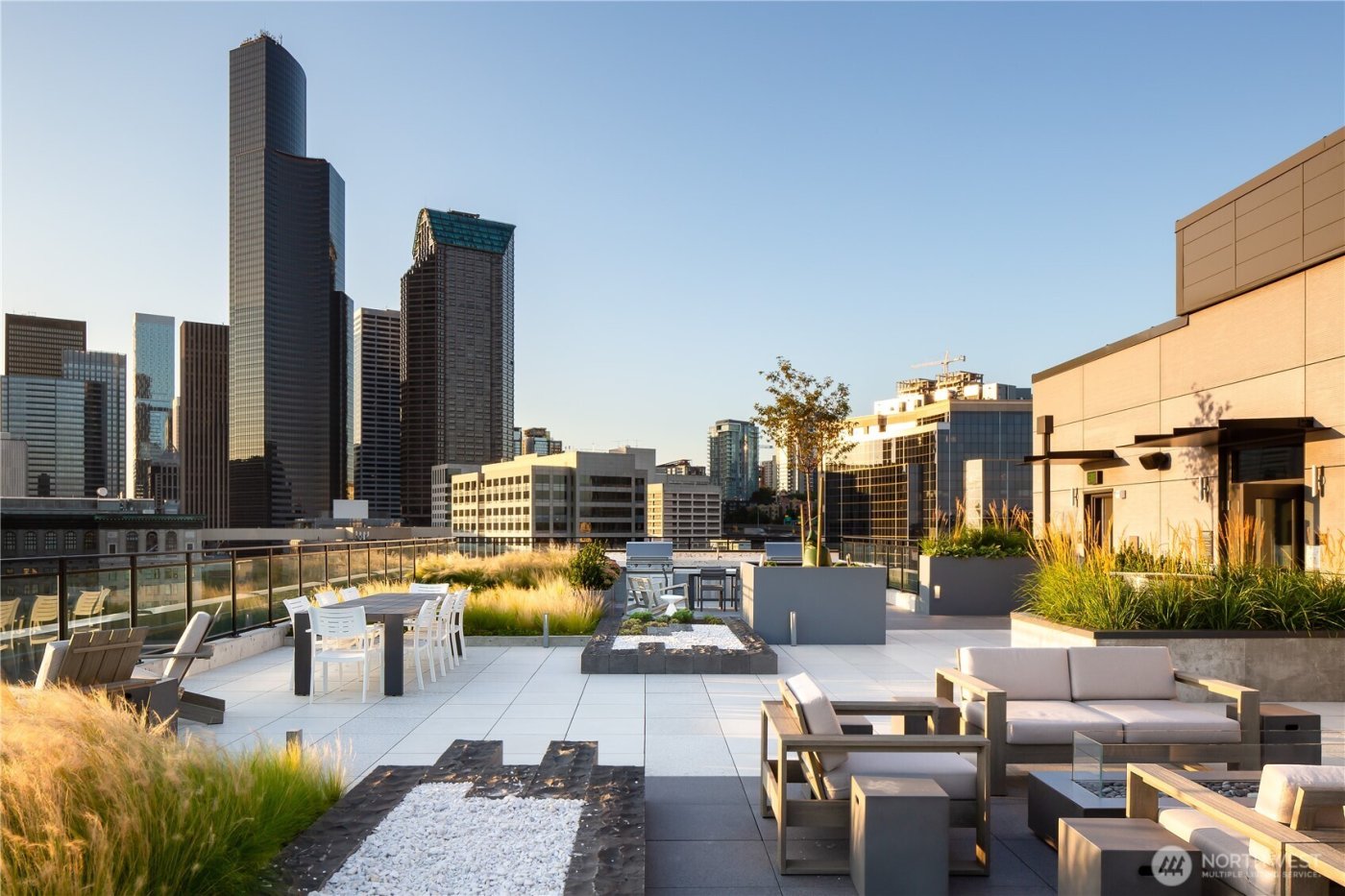 450 S Main St #901, Seattle, WA 98104