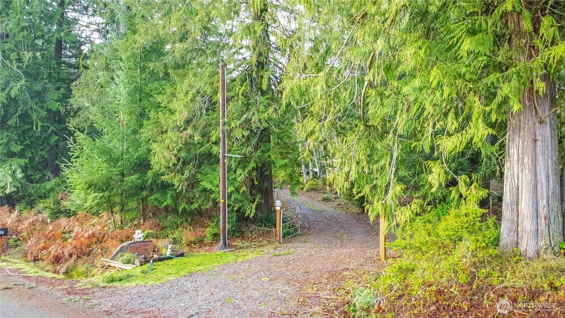 3910 E Harstine Island Road S, Shelton, WA 98584