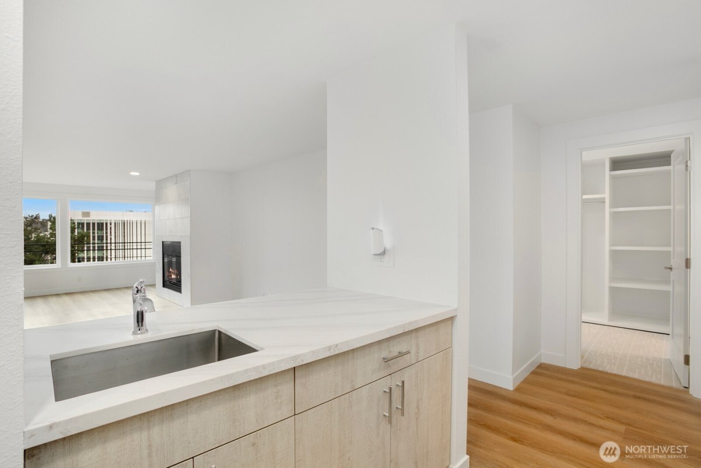 1028 Lakeview Boulevard E #4, Seattle, WA 98102