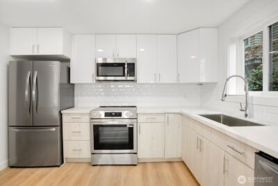 1028 Lakeview Boulevard E #4, Seattle, WA 98102 - Photo 9