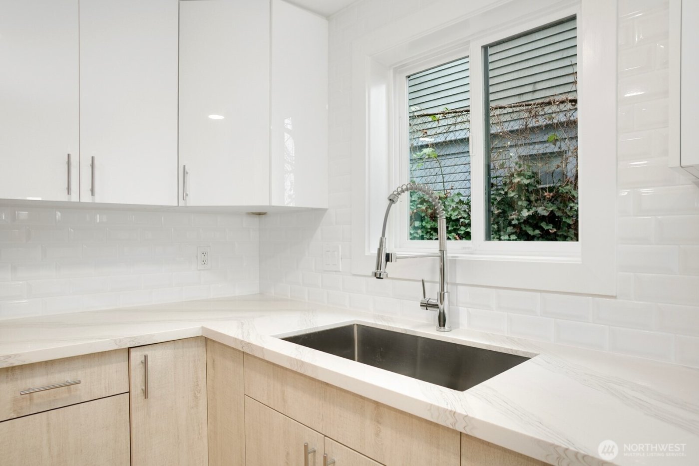 1028 Lakeview Boulevard E #4, Seattle, WA 98102