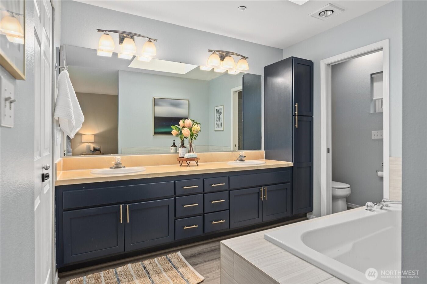 2325 Harbor Avenue SW #B1, Seattle, WA 98126-2076