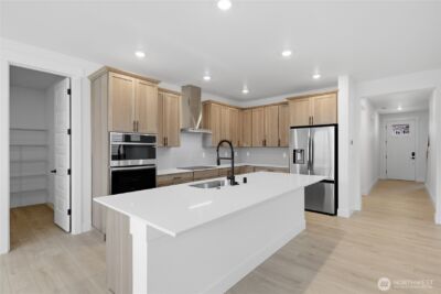 20433 Mystic Place E, Bonney Lake, WA 98391 - Photo 2