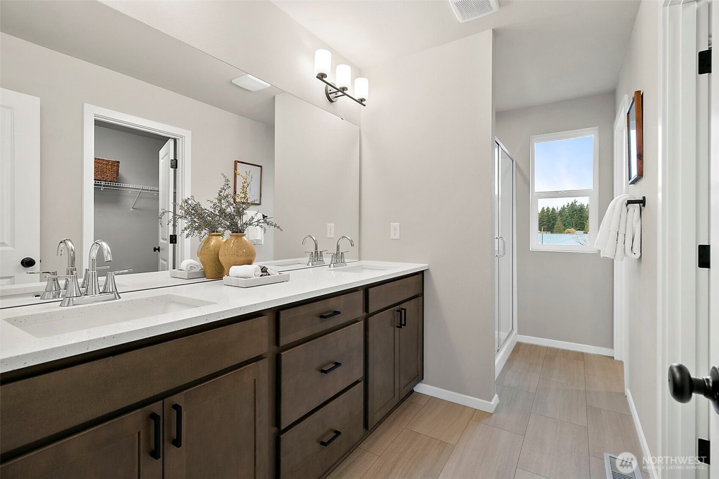 18518 SE 271st Place , Covington, WA 98042