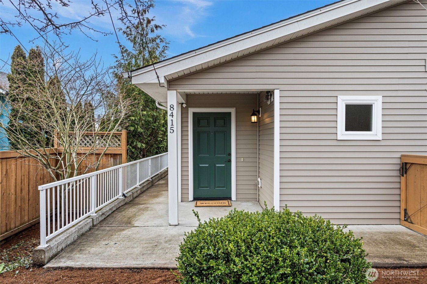 8415 44th Avenue S, Seattle, WA 98118