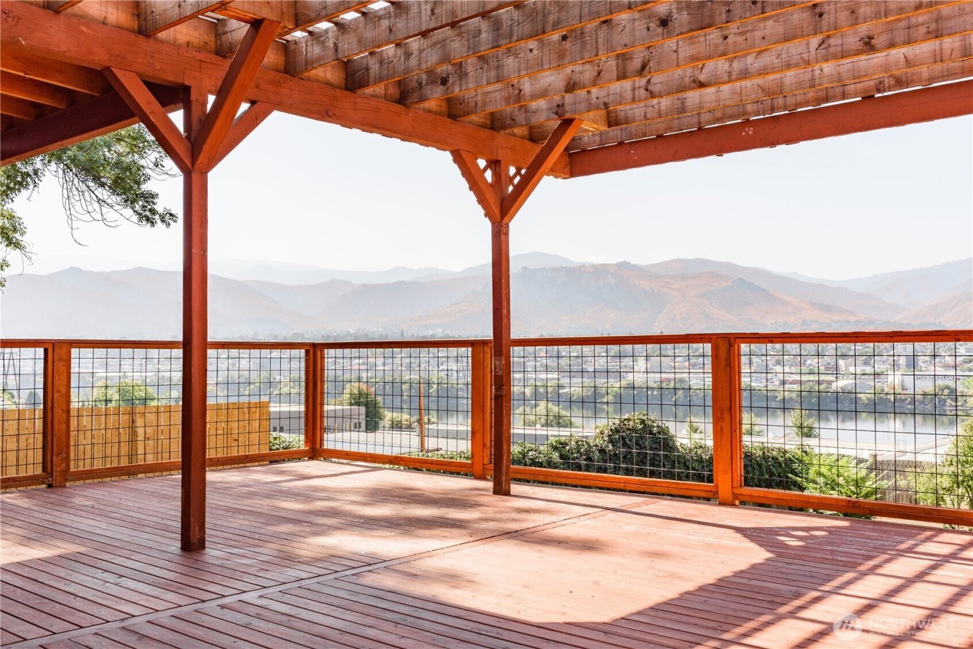 1218 N Ashland , East Wenatchee, WA 98802