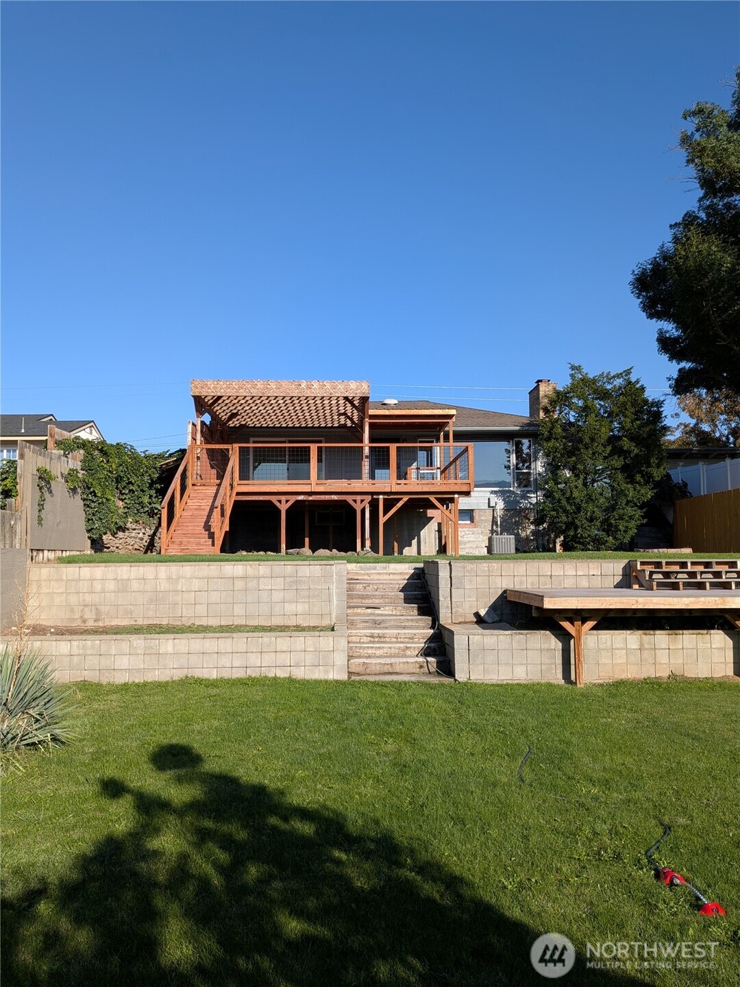 1218 N Ashland , East Wenatchee, WA 98802