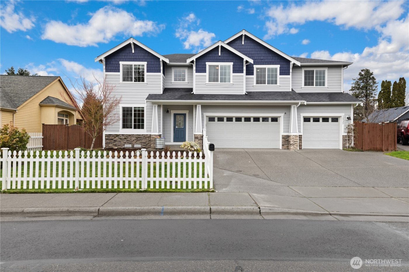 14925 Rivergrove Drive E, Sumner, WA 98390