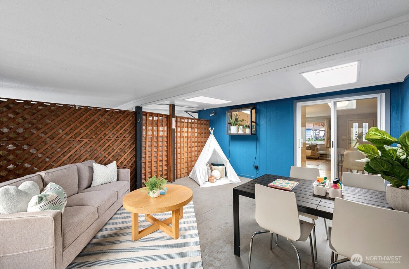 9412 4th Avenue SW, Seattle, WA 98106