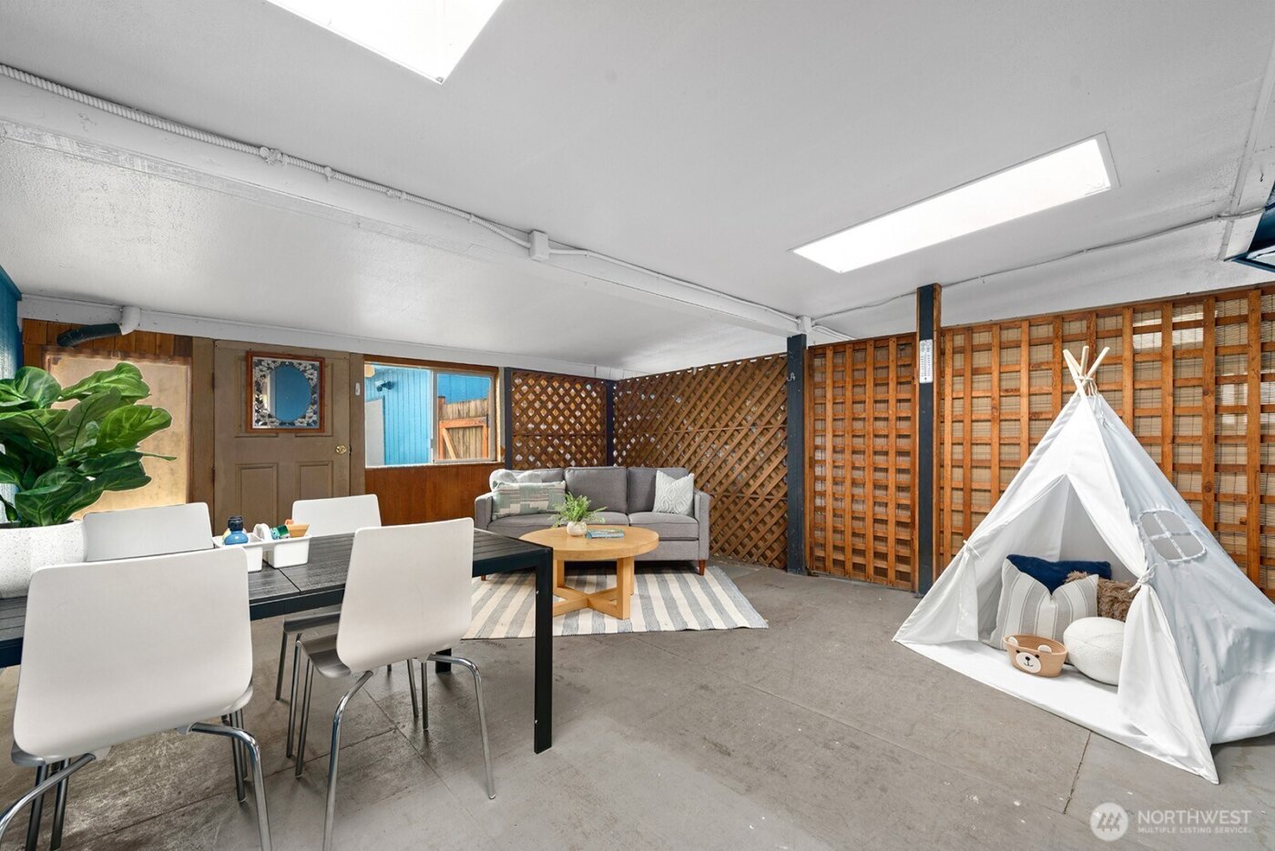 9412 4th Avenue SW, Seattle, WA 98106