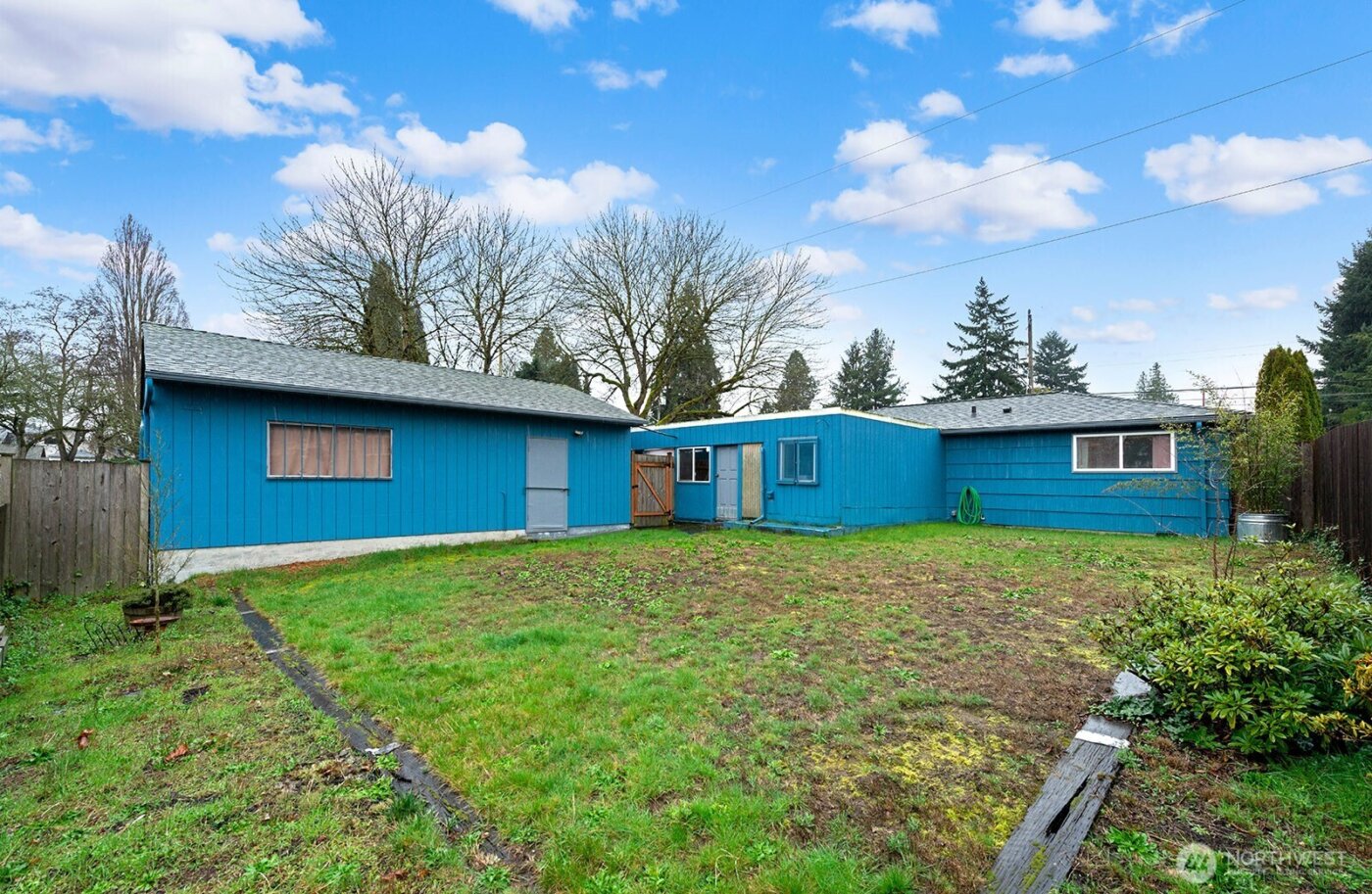 9412 4th Avenue SW, Seattle, WA 98106