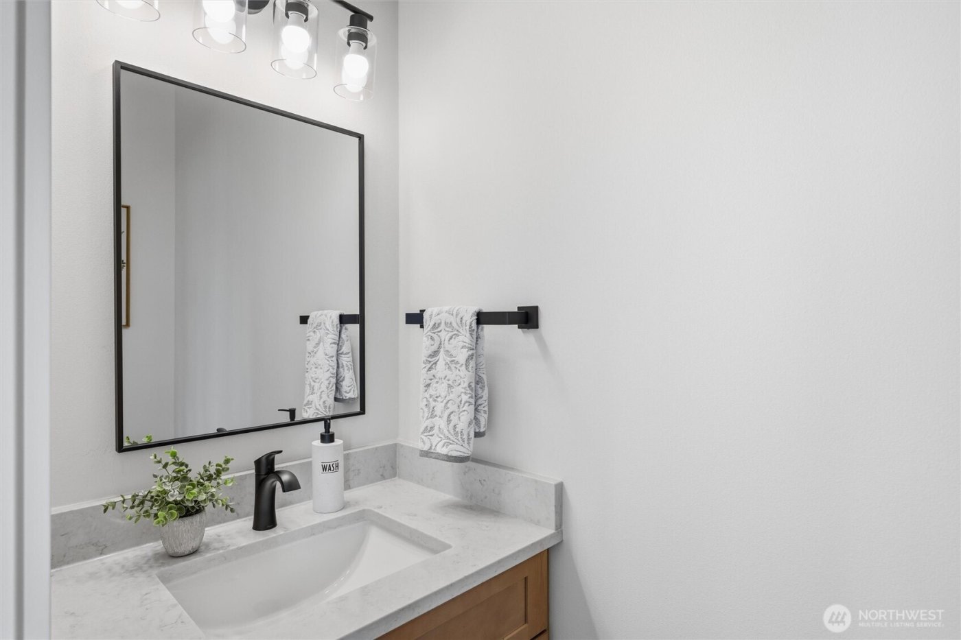 1114 Leighton Street , Blaine, WA 98230