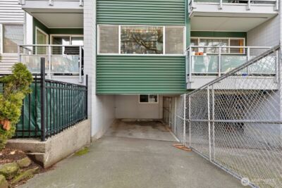 705 E Republican St #303, Seattle, WA 98012 - Photo 24
