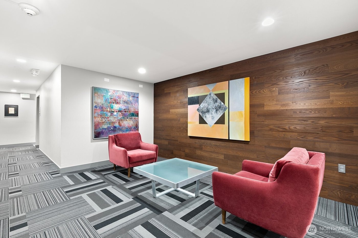 705 E Republican St #303, Seattle, WA 98012