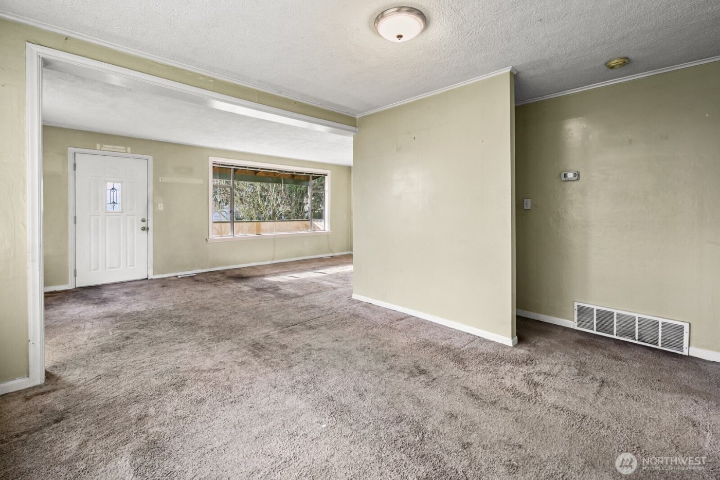 946 N 86th Street , Seattle, WA 98103