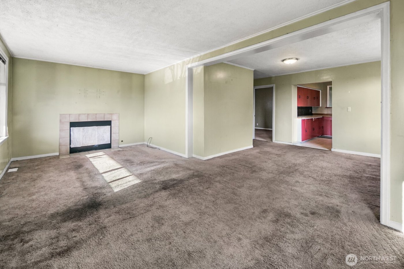 946 N 86th Street , Seattle, WA 98103