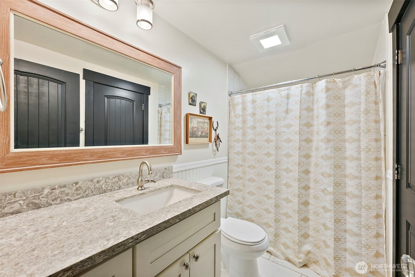 23610 94th Ave E , Graham, WA 98338