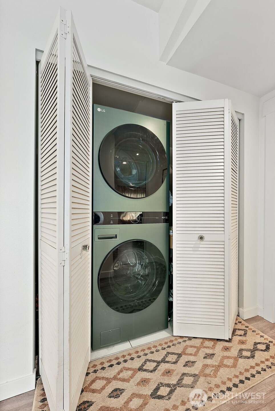 23610 94th Ave E , Graham, WA 98338