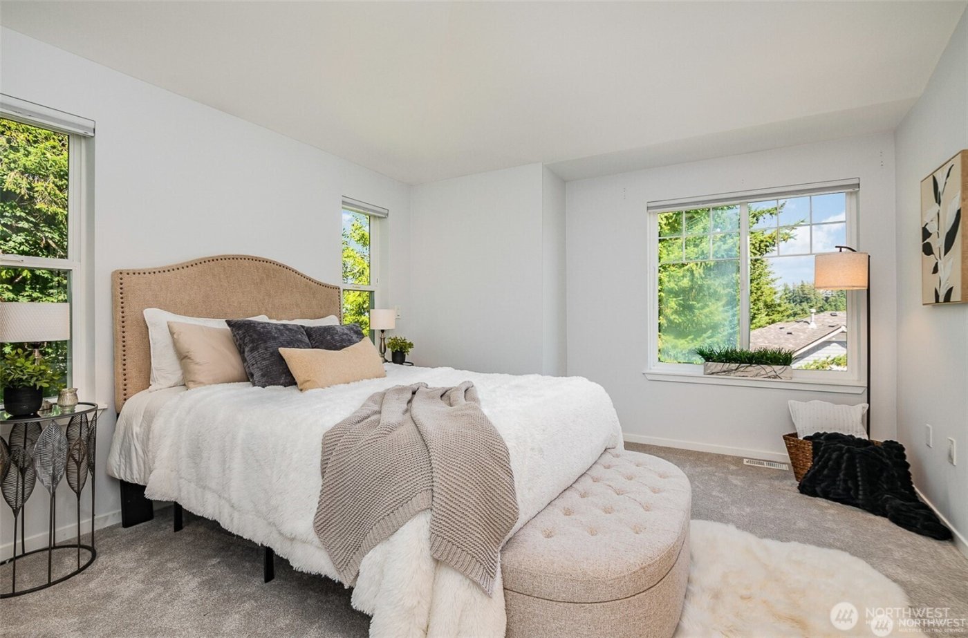 5523 Lakemont Boulevard SE #604, Bellevue, WA 98006