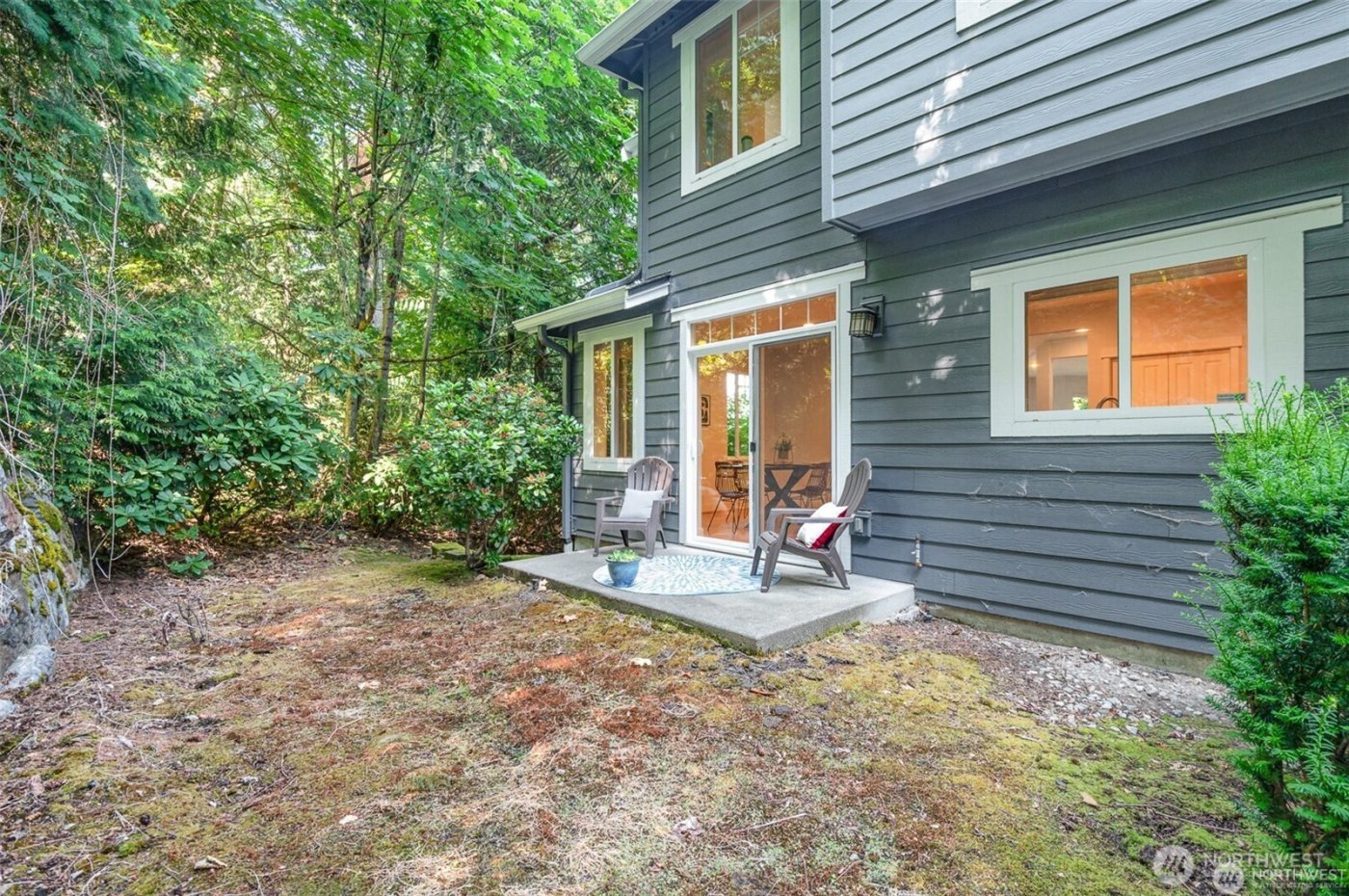 5523 Lakemont Boulevard SE #604, Bellevue, WA 98006