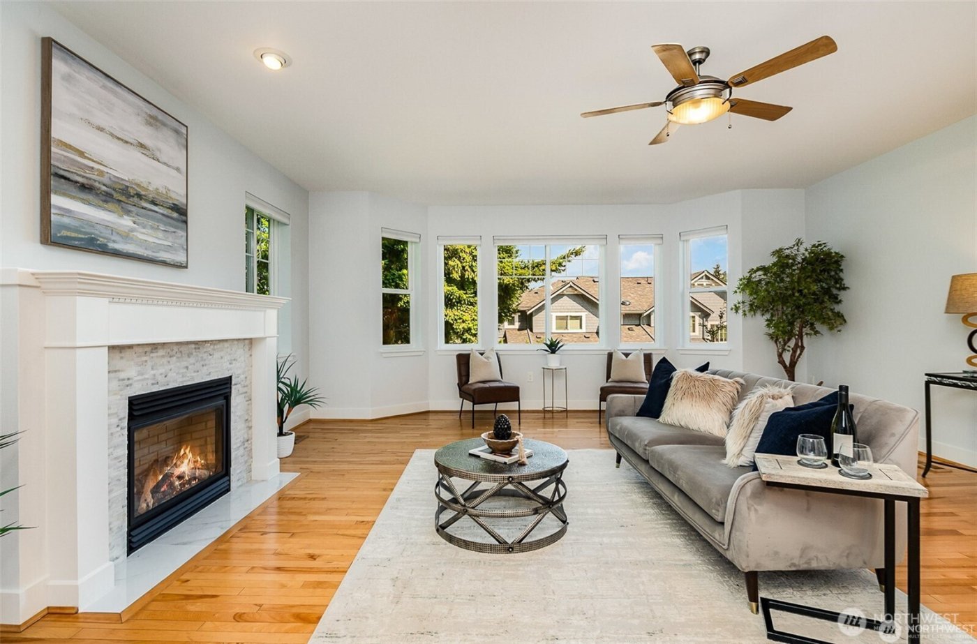 5523 Lakemont Boulevard SE #604, Bellevue, WA 98006