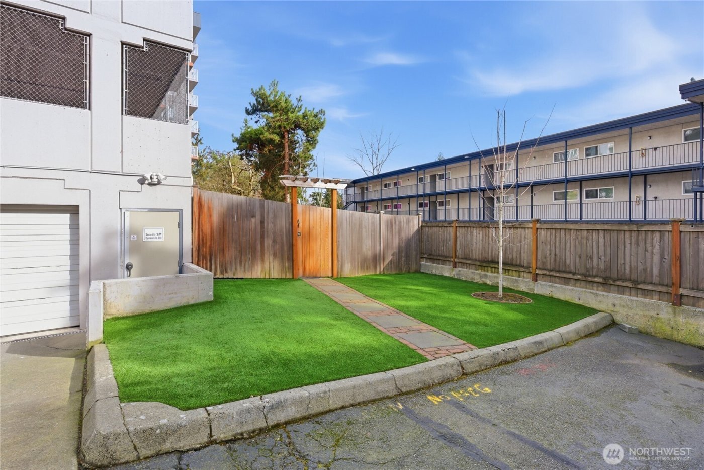 15020 Bothell Way NE #406, Lake Forest Park, WA 98155