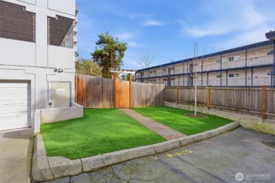 15020 Bothell Way NE #406, Lake Forest Park, WA 98155 - Photo 16