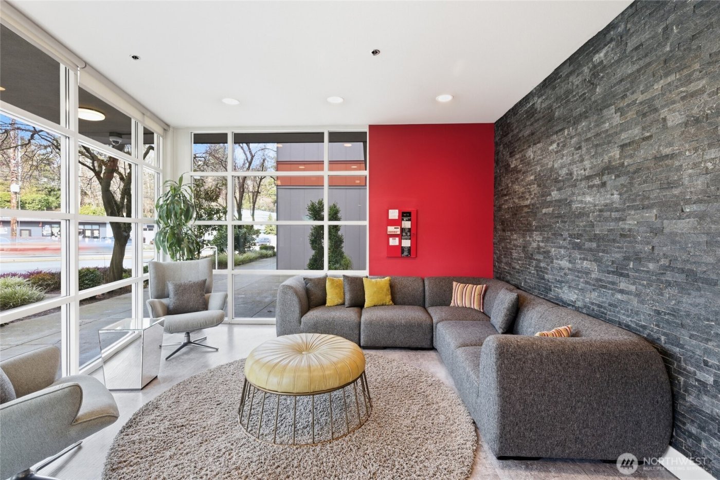 15020 Bothell Way NE #406, Lake Forest Park, WA 98155