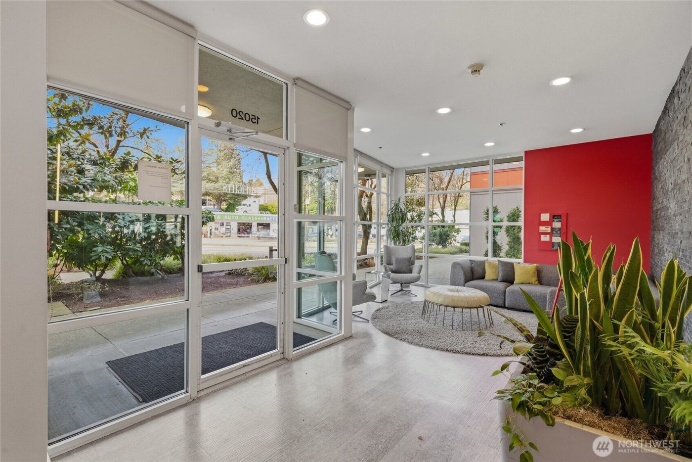 15020 Bothell Way NE #406, Lake Forest Park, WA 98155