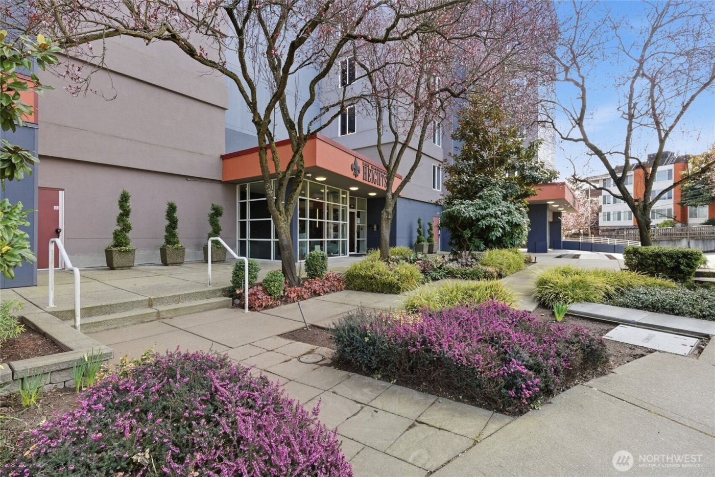 15020 Bothell Way NE #406, Lake Forest Park, WA 98155